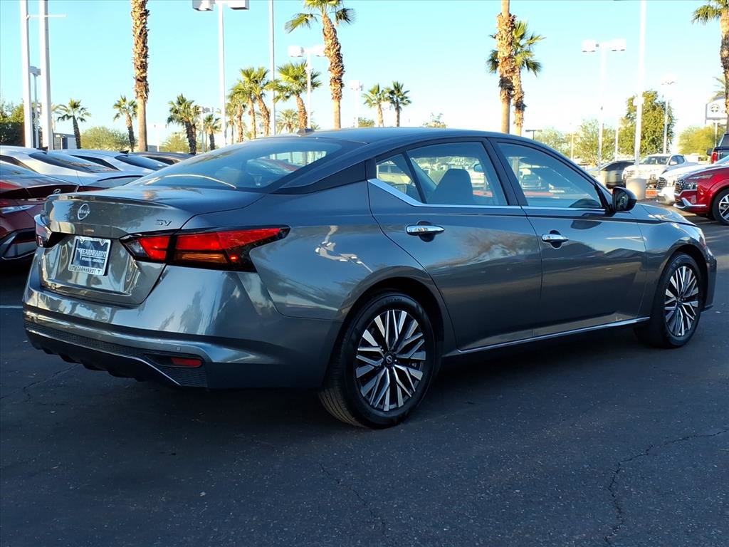 Used 2024 Nissan Altima 2.5 SV image 5
