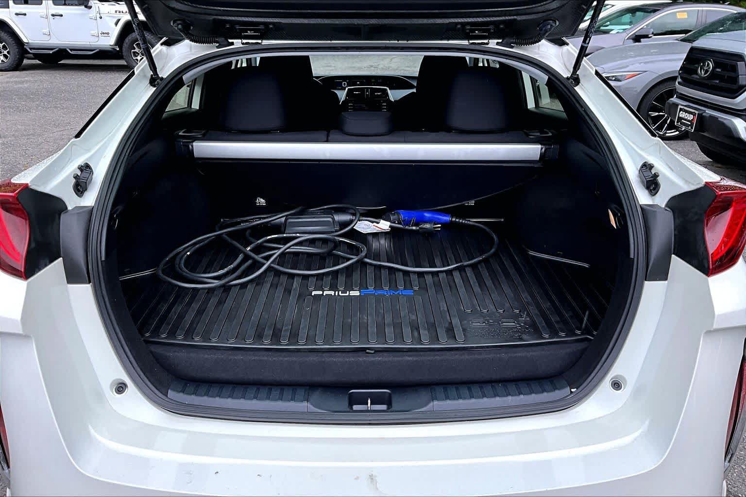 Certified 2020 Toyota Prius Prime LE FWD image 30
