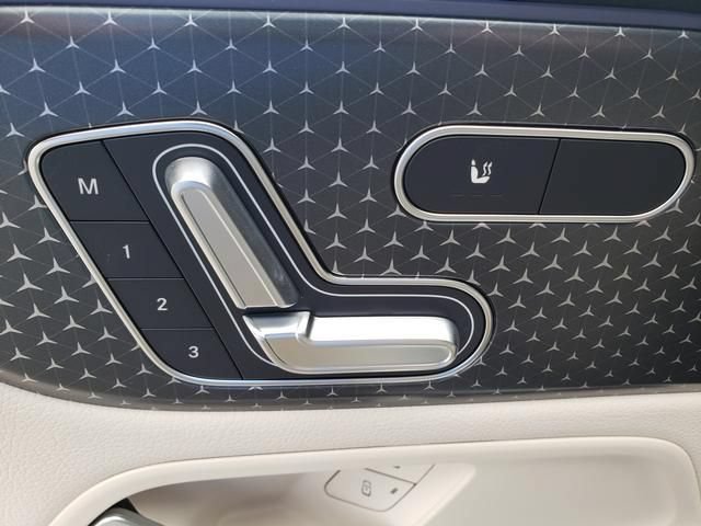 New 2025 Mercedes-Benz GLB 250 4MATIC image 20