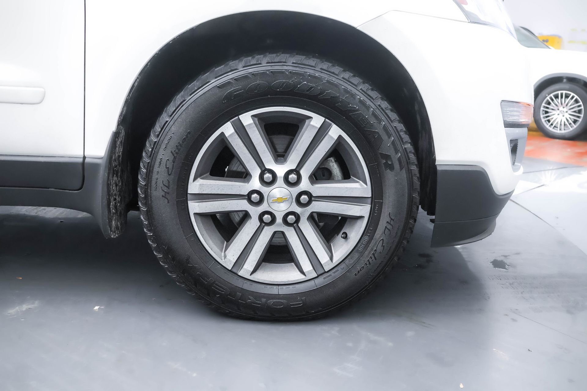 Used 2015 Chevrolet Traverse LT image 35