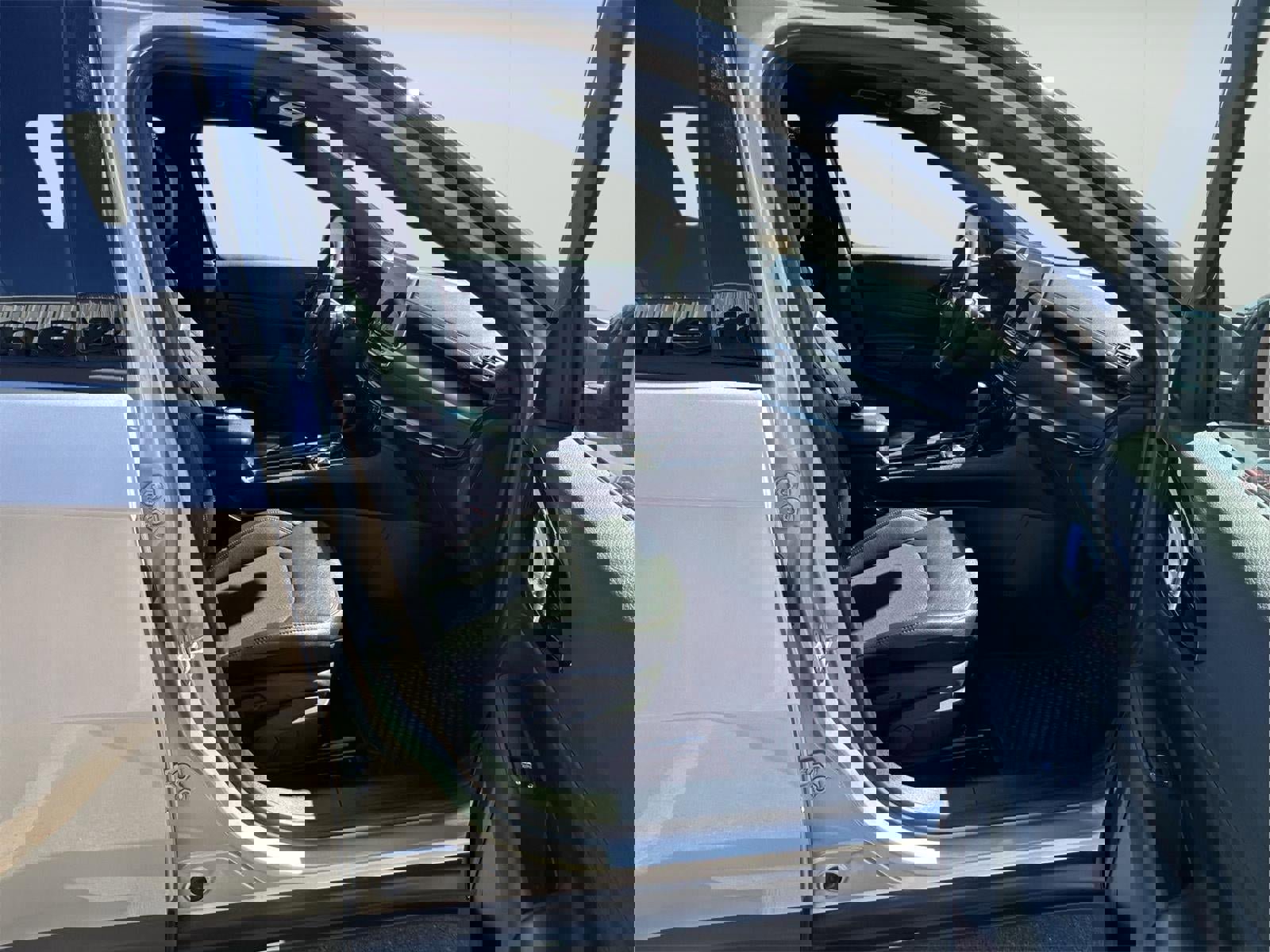 Used 2025 Jeep Compass Trailhawk image 41