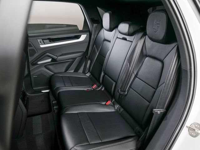 New 2026 Porsche Cayenne AWD/4WD image 13