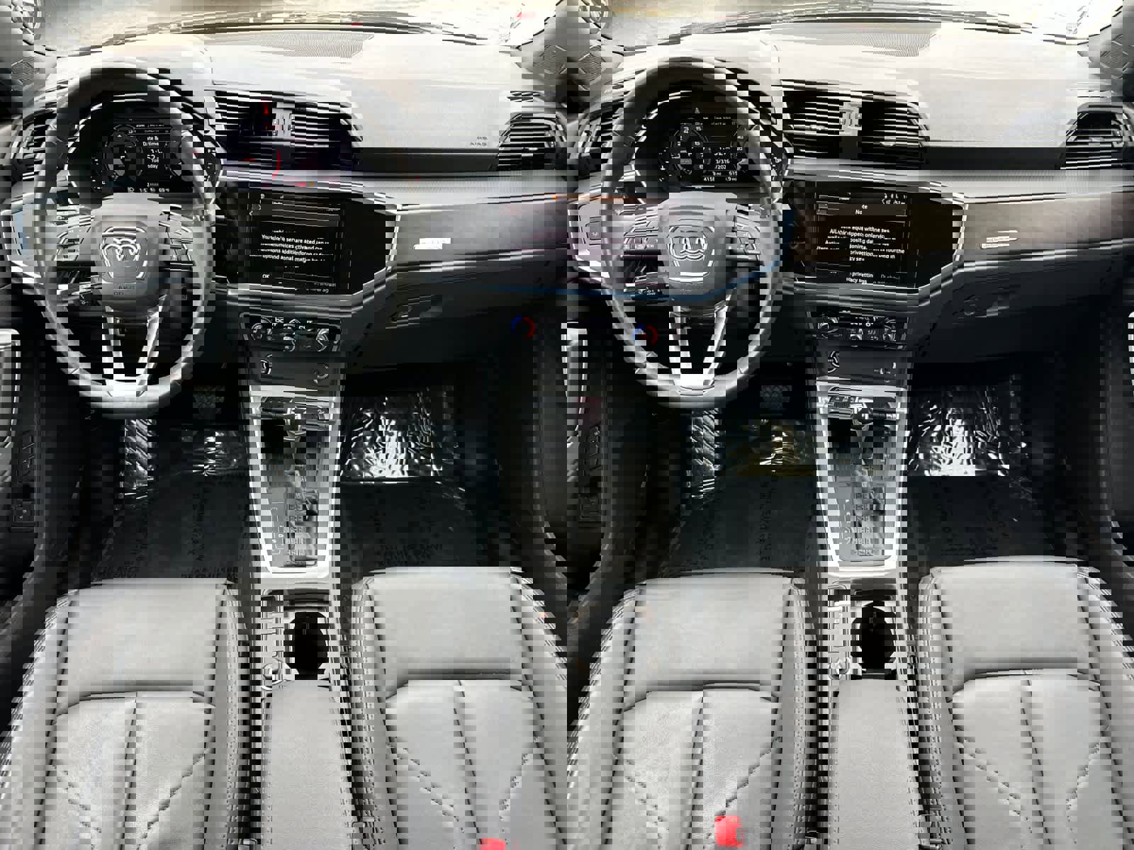 Used 2024 Audi Q3 2.0T Premium image 3