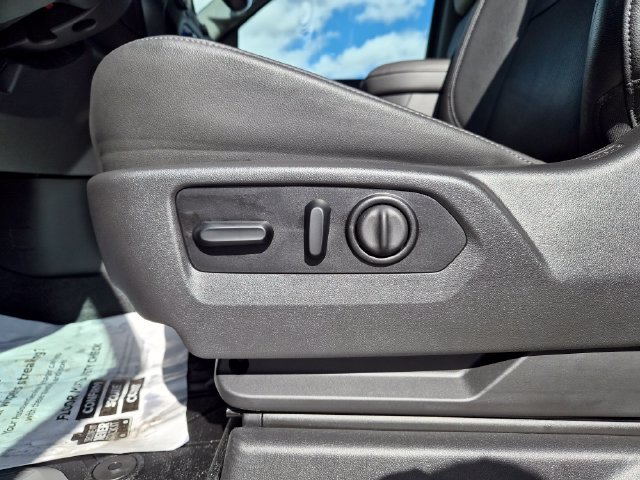 Used 2020 Chevrolet Silverado 1500 LTZ AWD/4WD image 15