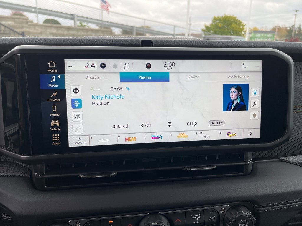 New 2025 Jeep Gladiator Mojave w/ Convenience Group image 21