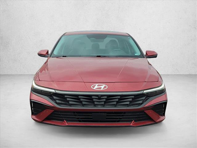 Used 2024 Hyundai Elantra Limited image 2