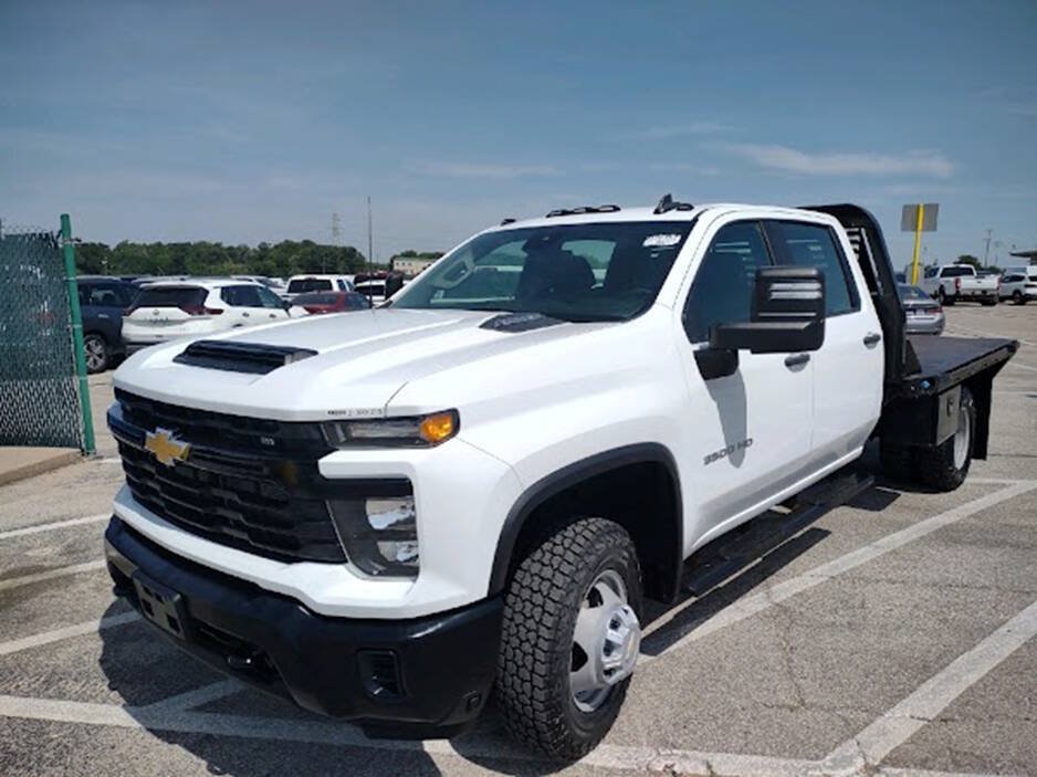 Used 2024 Chevrolet Silverado 3500 W/T w/ Snow Plow Prep Package AWD/4WD image 5
