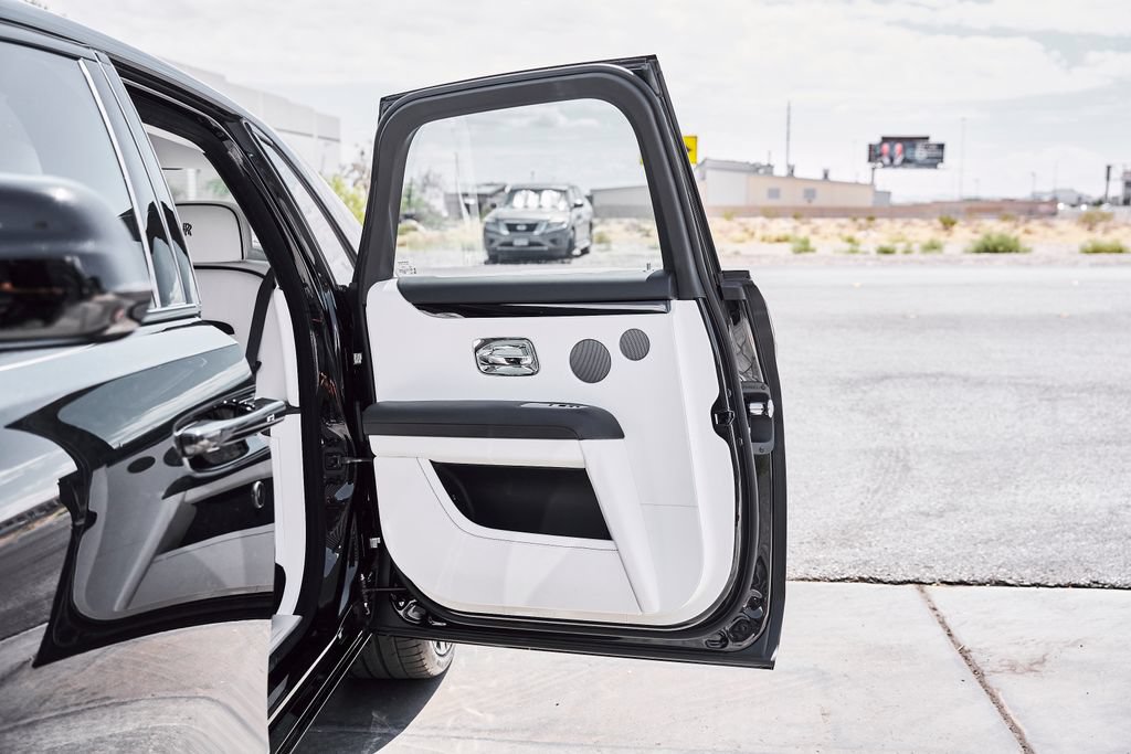 Used 2026 Rolls-Royce Ghost RWD image 28