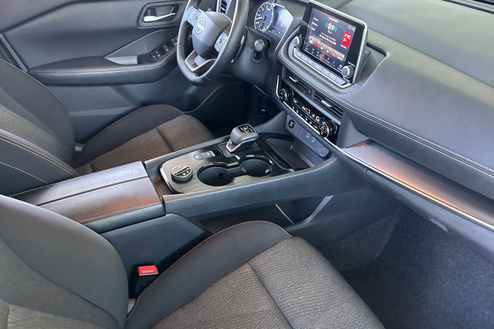 Used 2025 Nissan Rogue SV AWD/4WD image 34