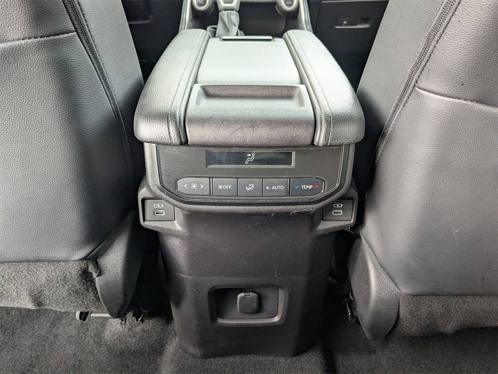 Used 2025 Toyota Grand Highlander AWD image 33