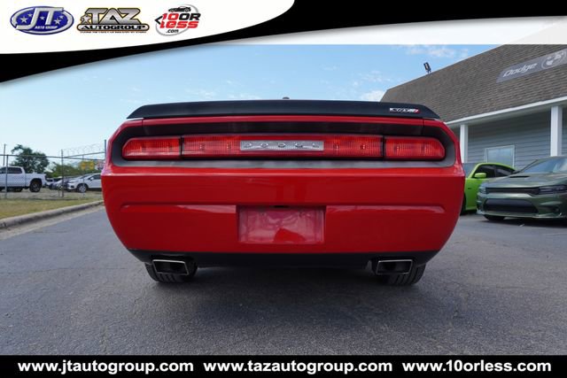 Used 2010 Dodge Challenger SRT8 w/ SRT Option Group II RWD image 10