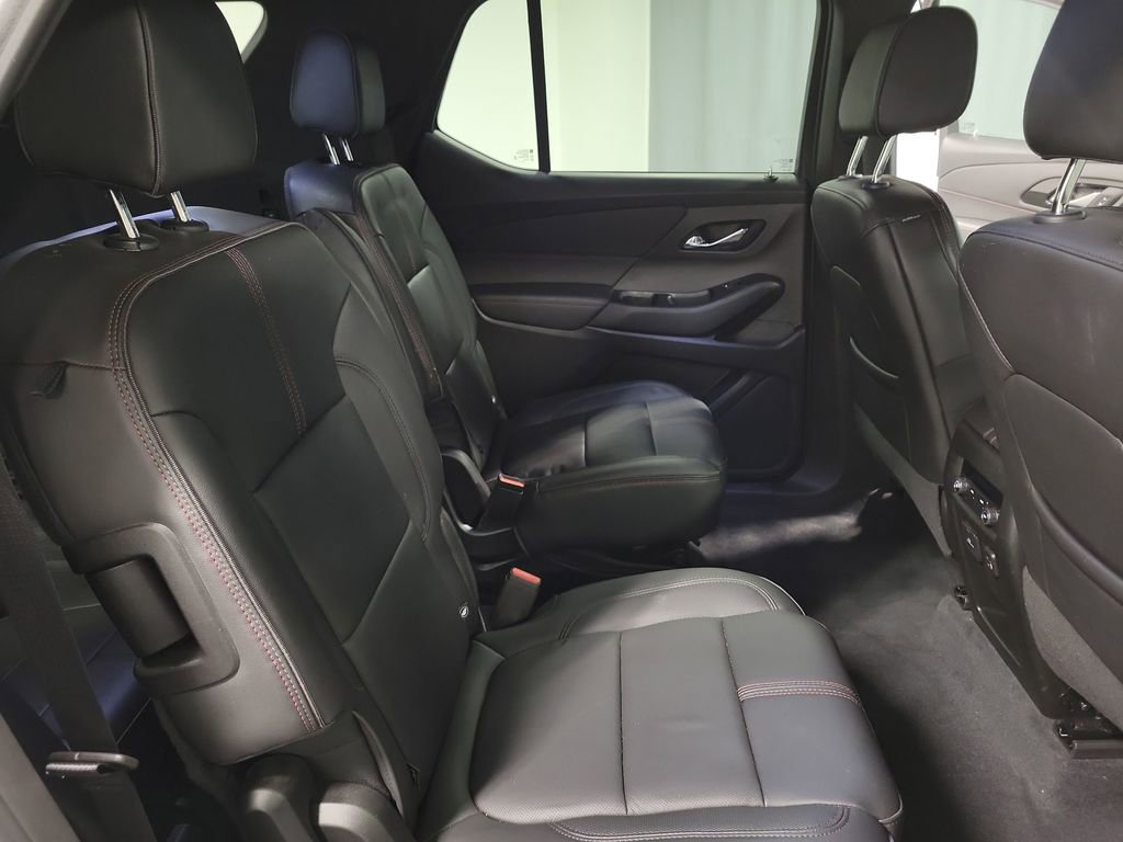 Used 2023 Chevrolet Traverse RS image 22