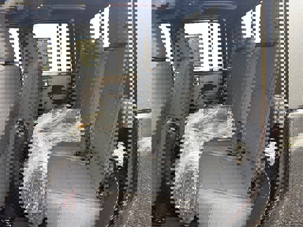 New 2025 Jeep Gladiator Sport image 13