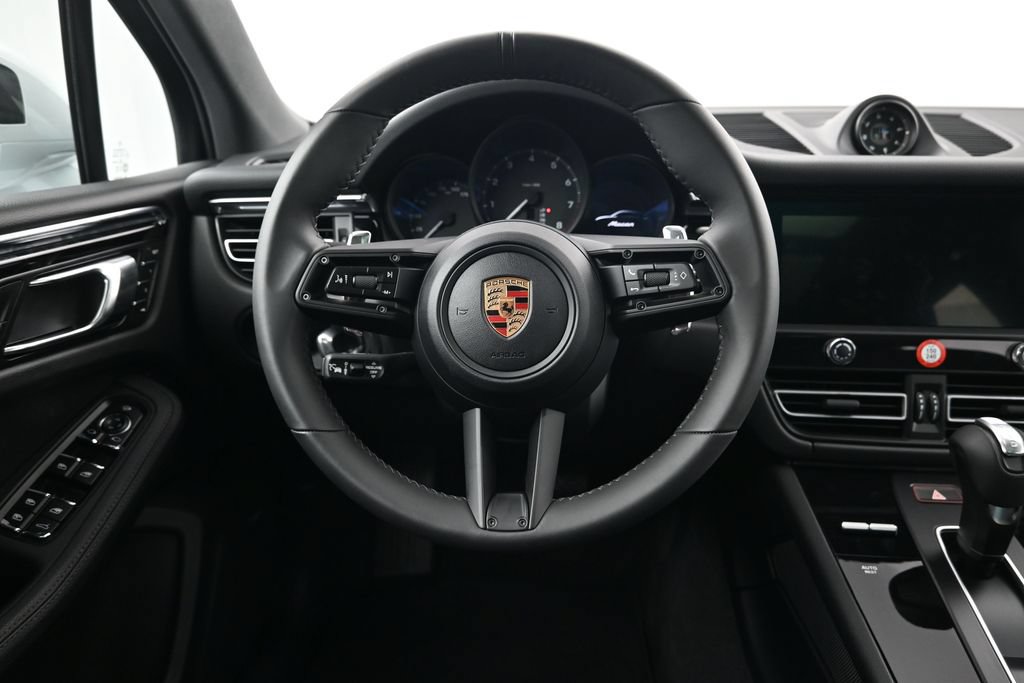 Certified 2026 Porsche Macan Turbo AWD/4WD image 13