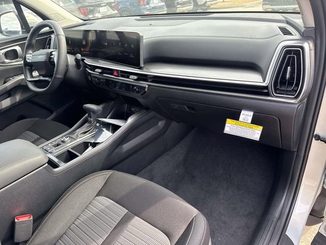 New 2026 Kia Sorento LX FWD image 17