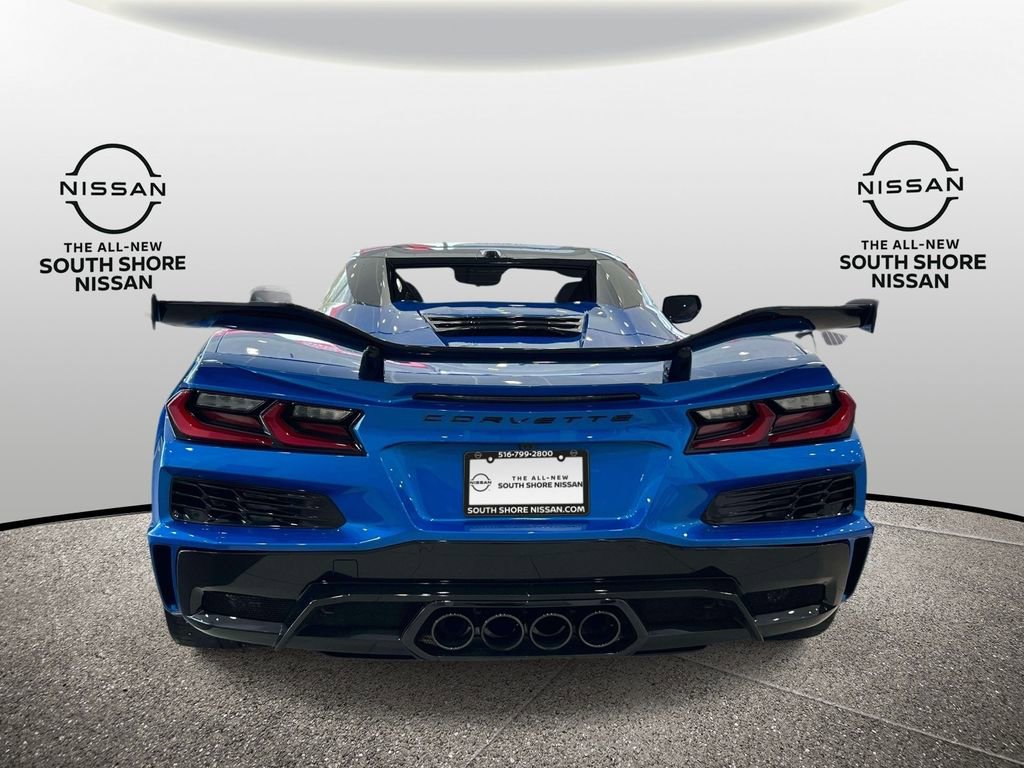 Used 2026 Chevrolet Corvette Z06 w/ Z07 Performance Package RWD image 6