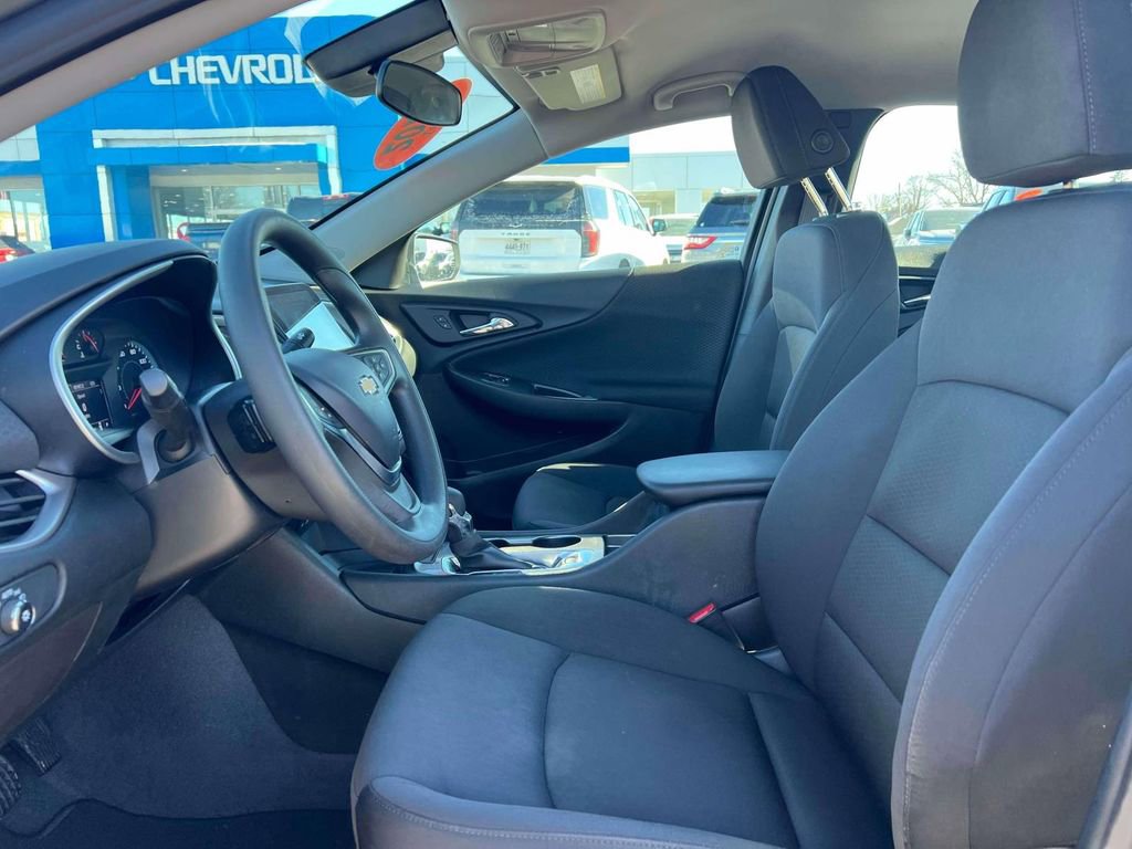 Used 2023 Chevrolet Malibu LS FWD image 12