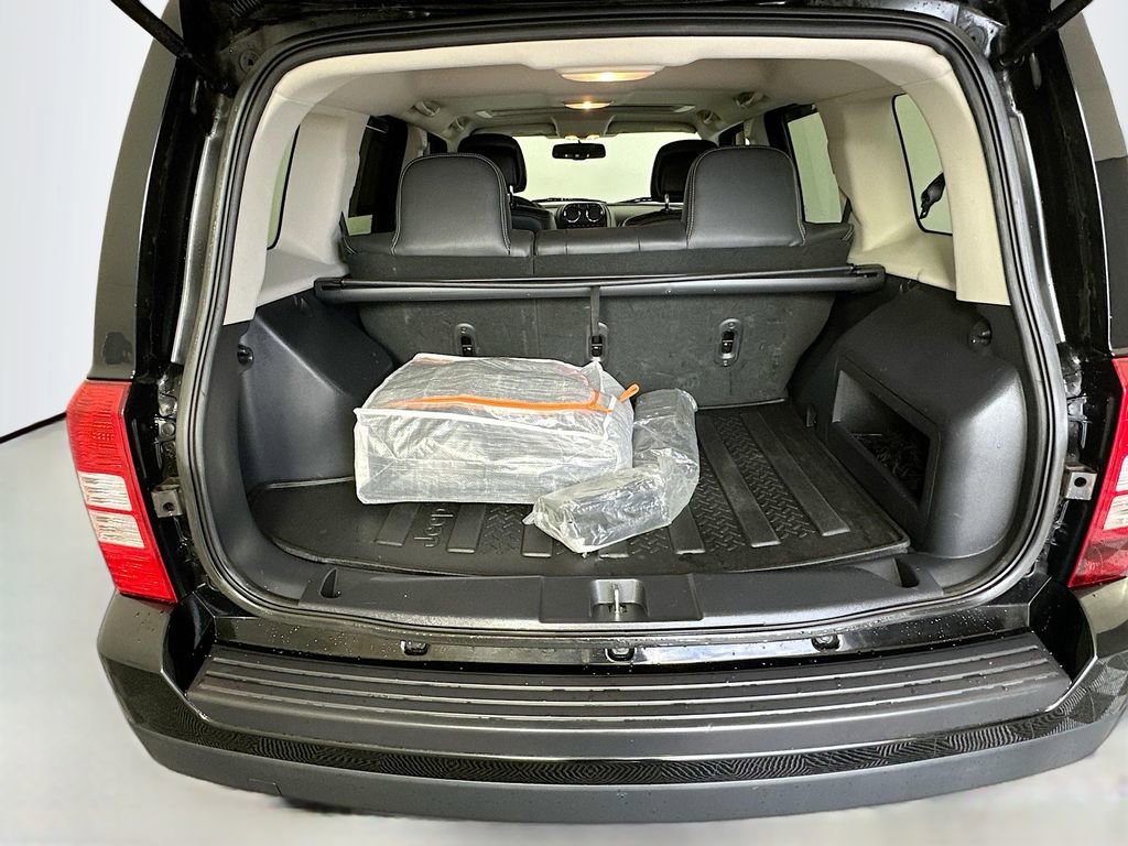 Used 2015 Jeep Patriot High Altitude image 23