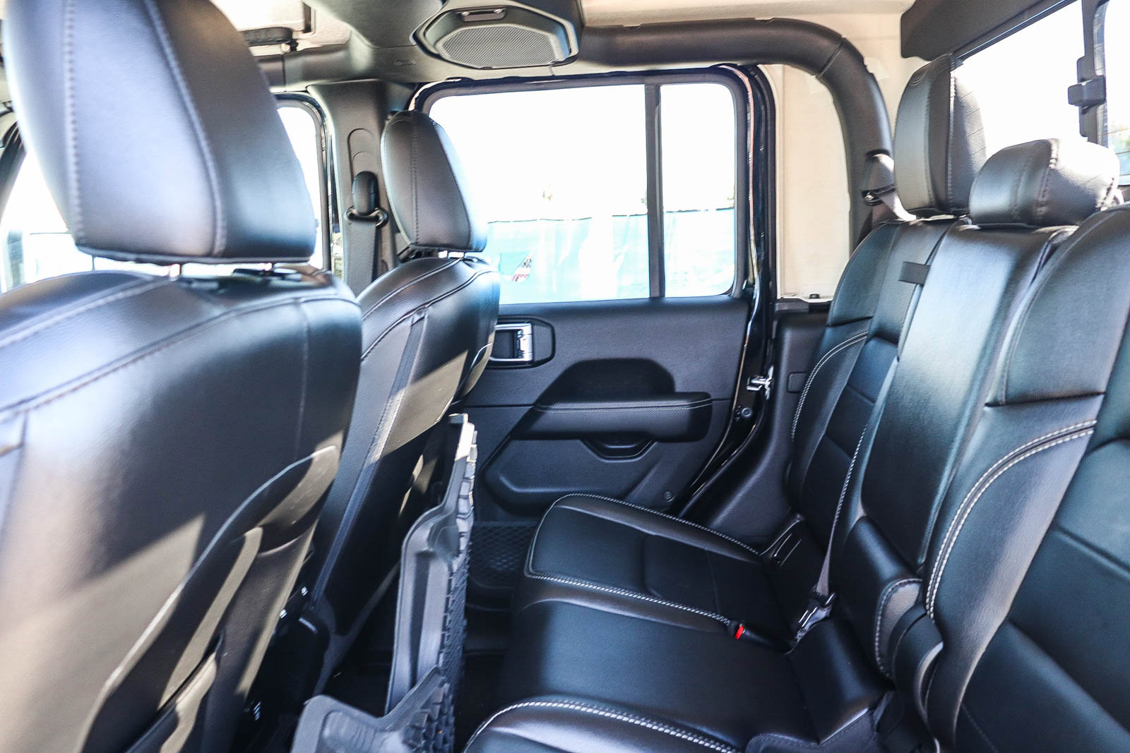 Used 2021 Jeep Gladiator Overland w/ Popular Equipment Package image 20