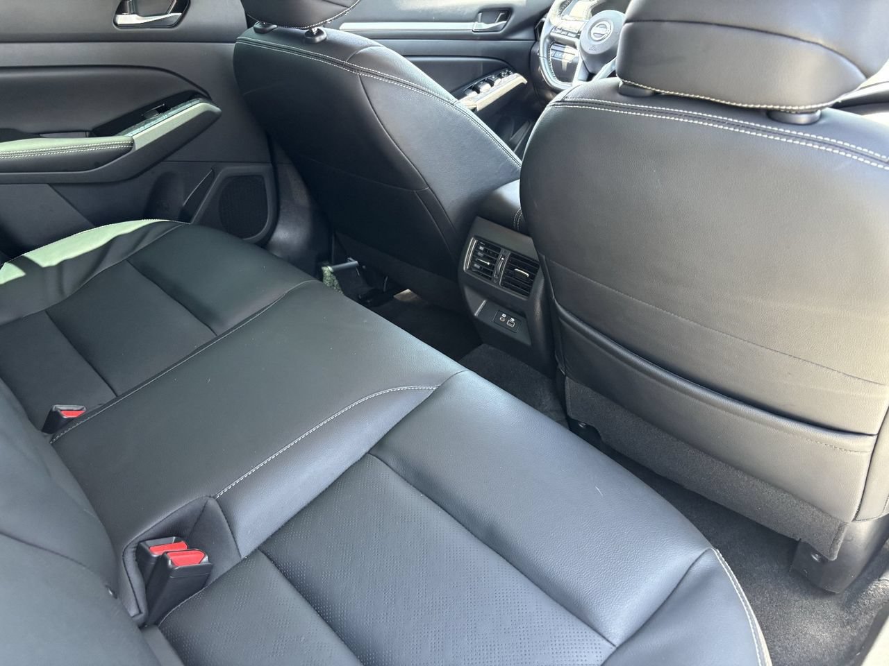 Used 2024 Nissan Altima 2.5 SL FWD image 11