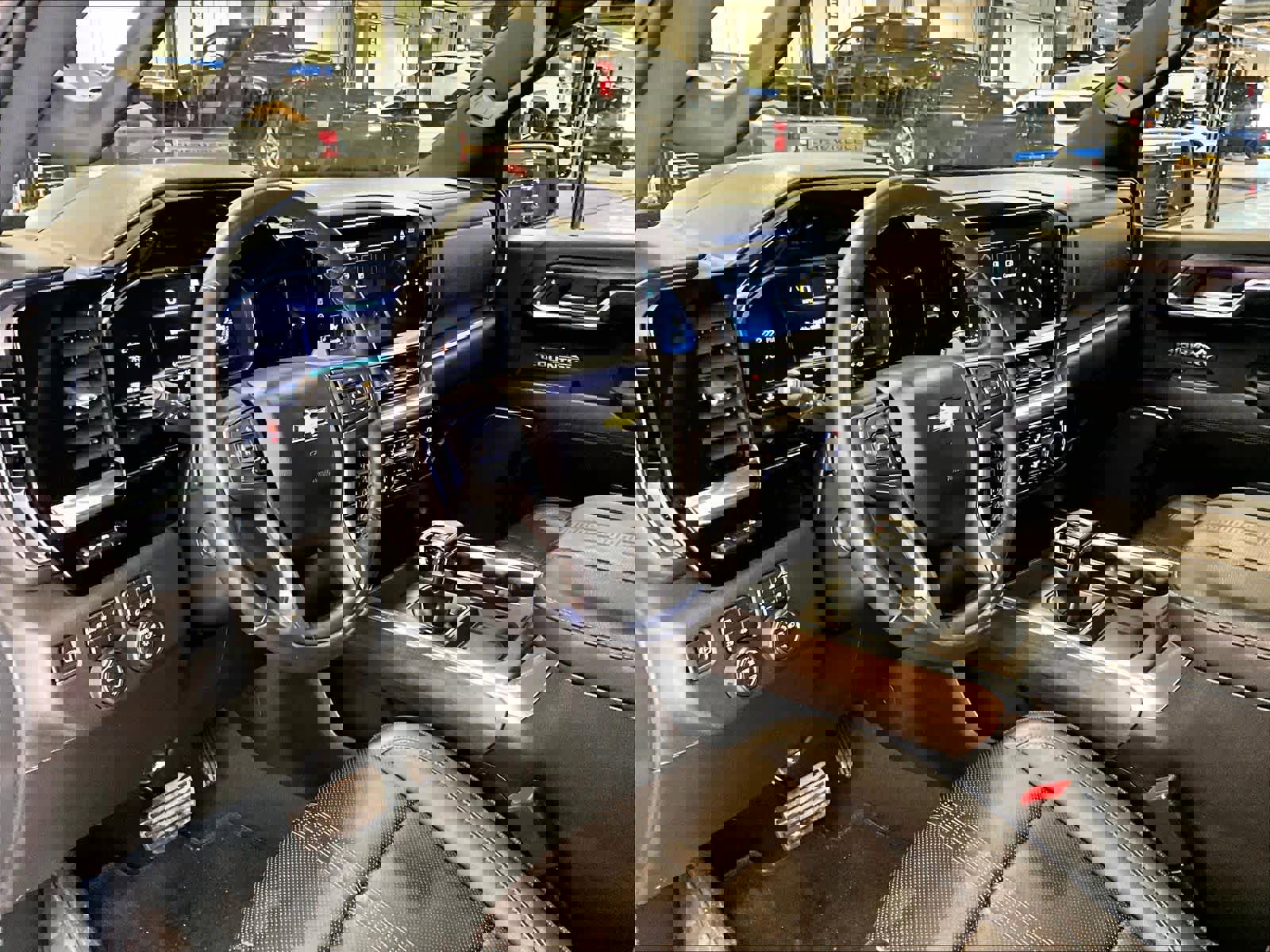 Used 2023 Chevrolet Silverado 1500 High Country w/ High Country Premium Package image 8