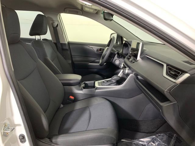 Used 2025 Toyota RAV4 LE AWD/4WD image 24