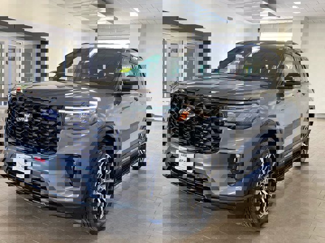 Used 2025 Ford Explorer ST-Line image 4