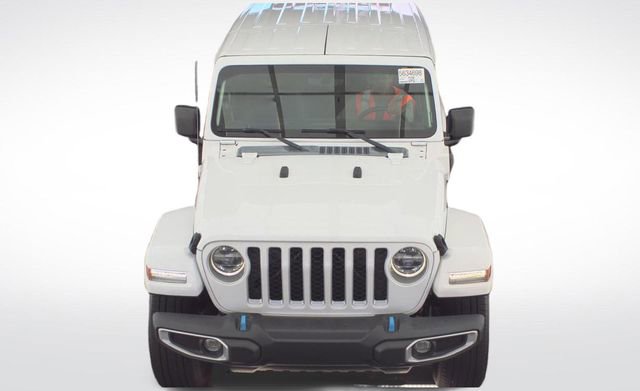 Used 2022 Jeep Wrangler Unlimited Sahara AWD/4WD image 8