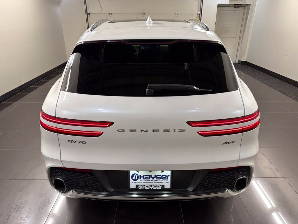 Used 2023 Genesis GV70 2.5T w/ Advanced Package AWD/4WD image 5