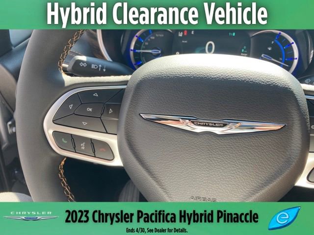New 2023 Chrysler Pacifica Pinnacle FWD image 11