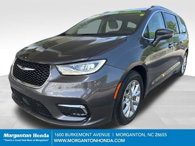 Used 2021 Chrysler Pacifica Touring-L w/ Uconnect Theater Family Group FWD image 3