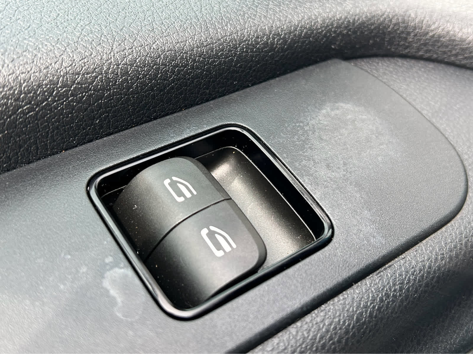 Used 2019 Freightliner Sprinter 3500 image 14