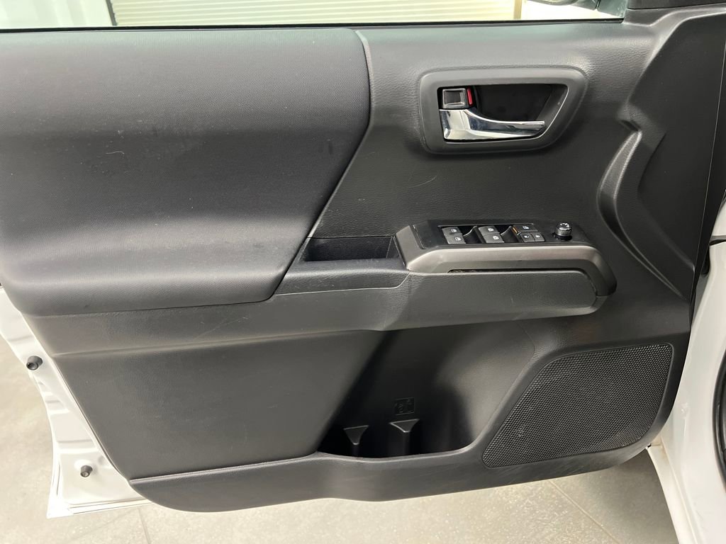 Used 2023 Toyota Tacoma TRD Off-Road image 11