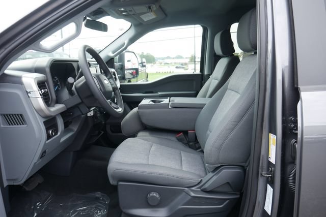 New 2027 Ford F250 XL w/ Tremor Off-Road Package AWD/4WD image 2
