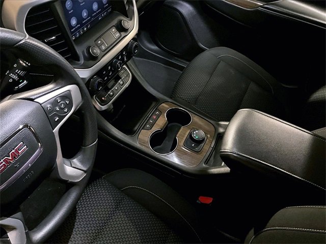 Used 2022 GMC Acadia SLE image 15