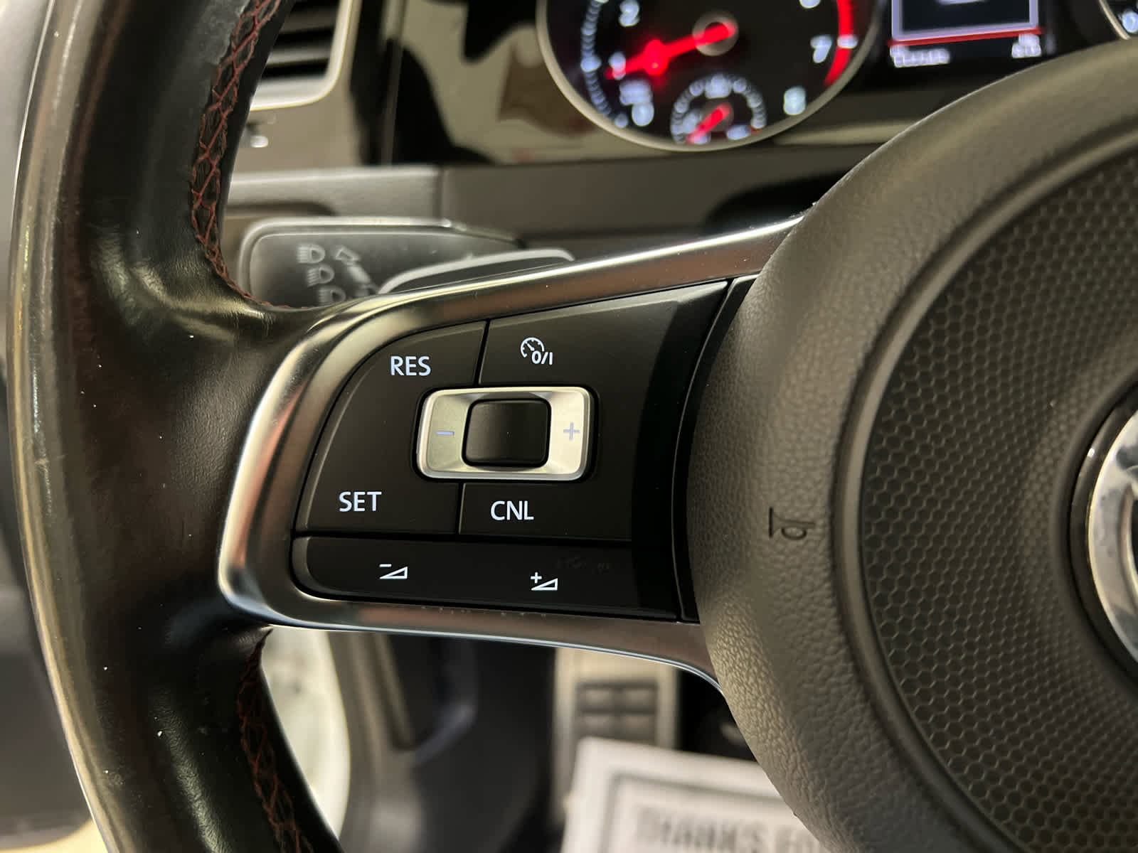 Used 2018 Volkswagen GTI SE image 21