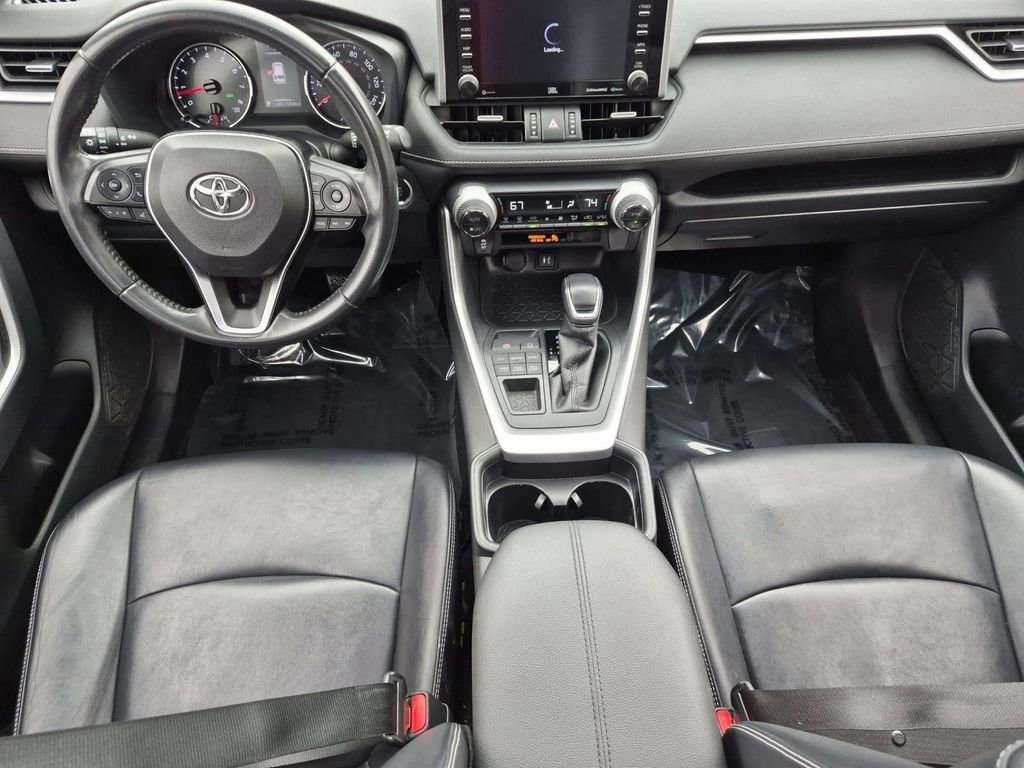 Used 2019 Toyota RAV4 XLE Premium w/ Carpet Mat Package image 28