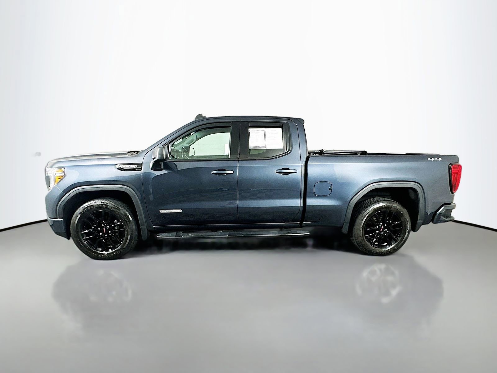 Used 2020 GMC Sierra 1500 Elevation w/ Elevation Value Package AWD/4WD image 4