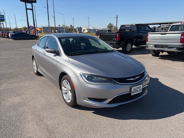 Used 2017 Chrysler 200 Limited Platinum FWD image 8