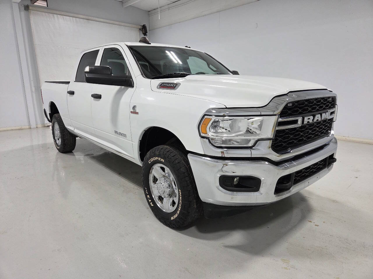 Used 2022 RAM 2500 Tradesman w/ Chrome Appearance Group