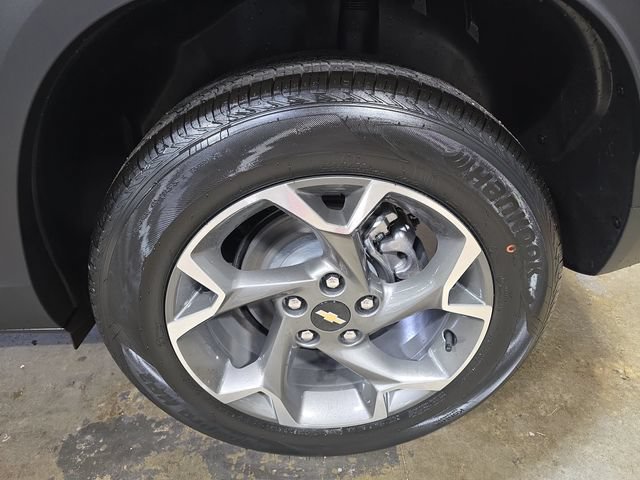 New 2026 Chevrolet Trax LT w/ Driver Confidence Package FWD image 33
