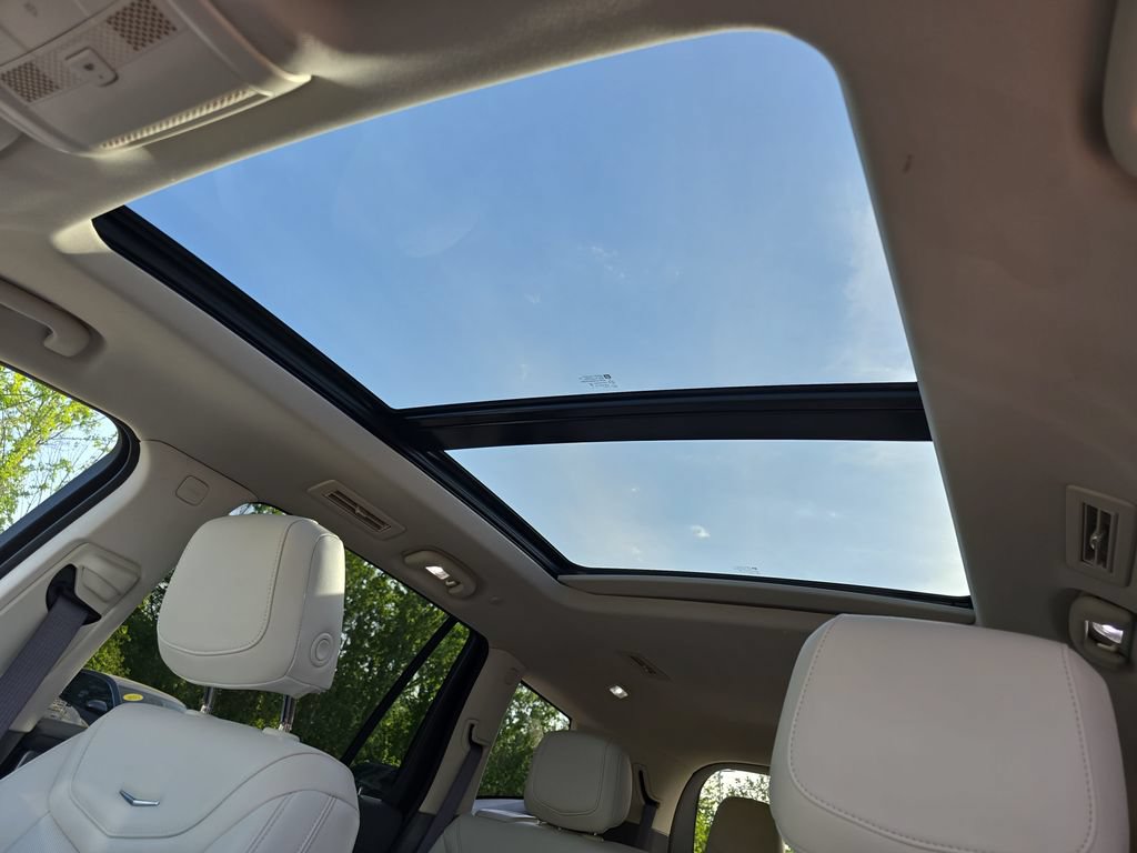 Certified 2024 Cadillac XT6 Premium Luxury w/ LPO, Floor Liner Package AWD/4WD image 33