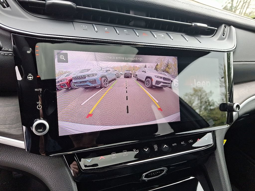 New 2026 Jeep Grand Cherokee Altitude AWD/4WD image 15