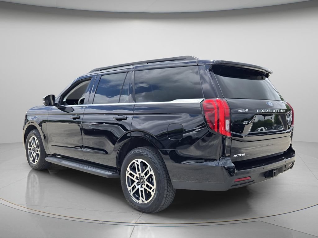 Used 2025 Ford Expedition Active AWD/4WD image 7
