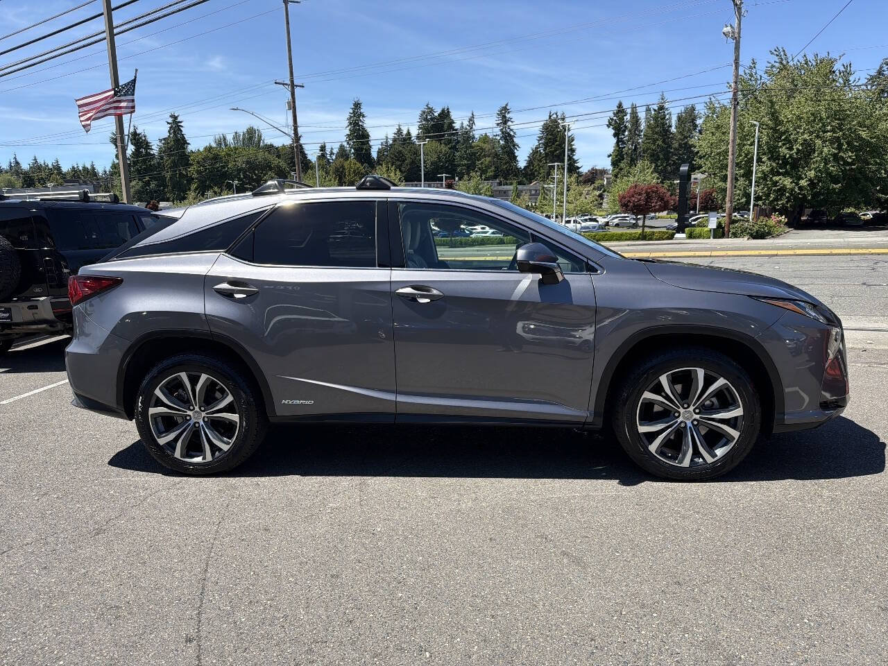Used 2017 Lexus RX 450h AWD w/ Cold Weather Package image 13
