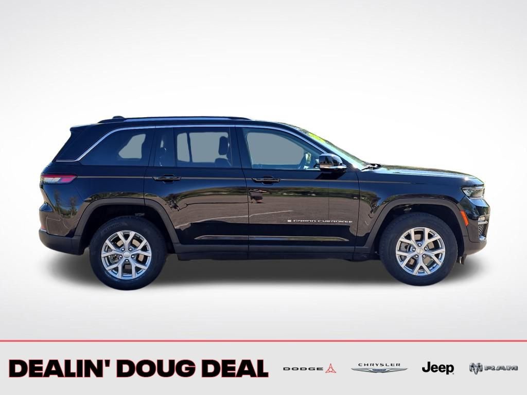 Used 2023 Jeep Grand Cherokee Limited image 7