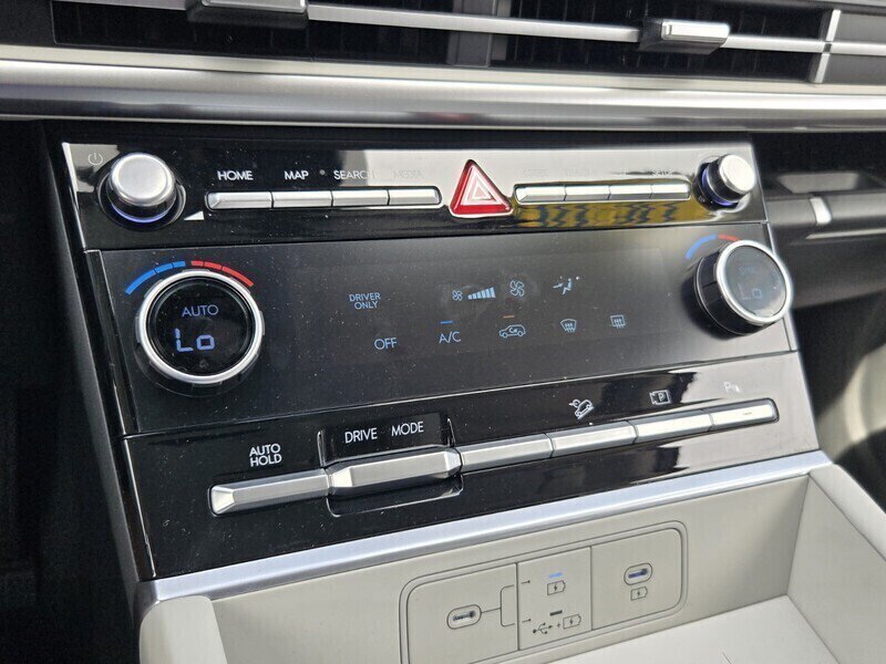 New 2027 Hyundai Santa Fe SE FWD image 8