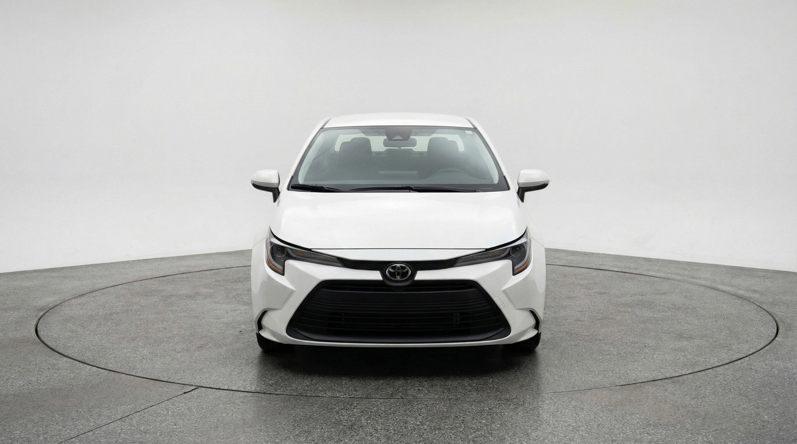Used 2025 Toyota Corolla LE FWD image 2