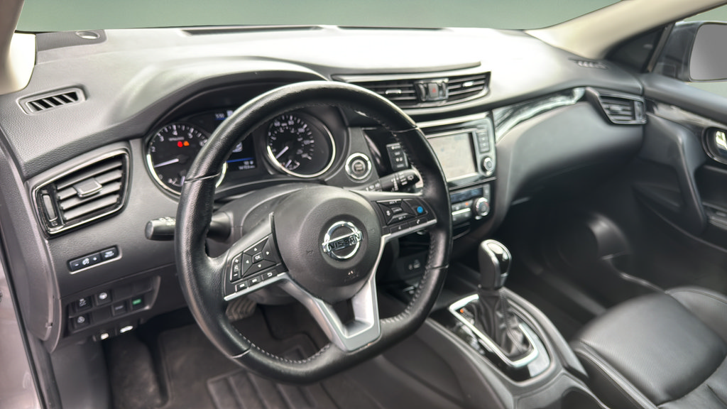 Used 2022 Nissan Rogue Sport SL FWD image 16
