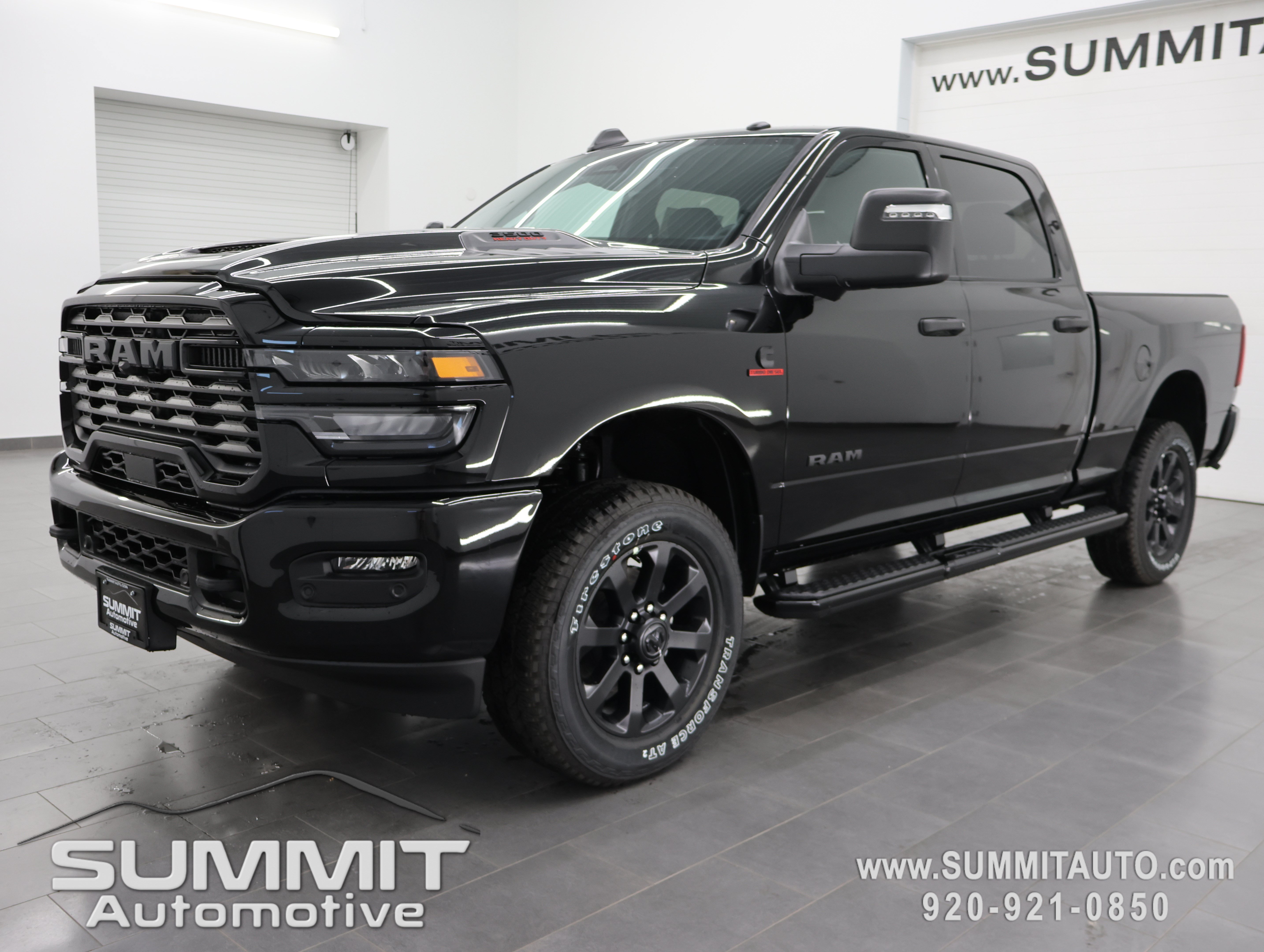 New 2026 RAM 3500 Big Horn AWD/4WD image 7